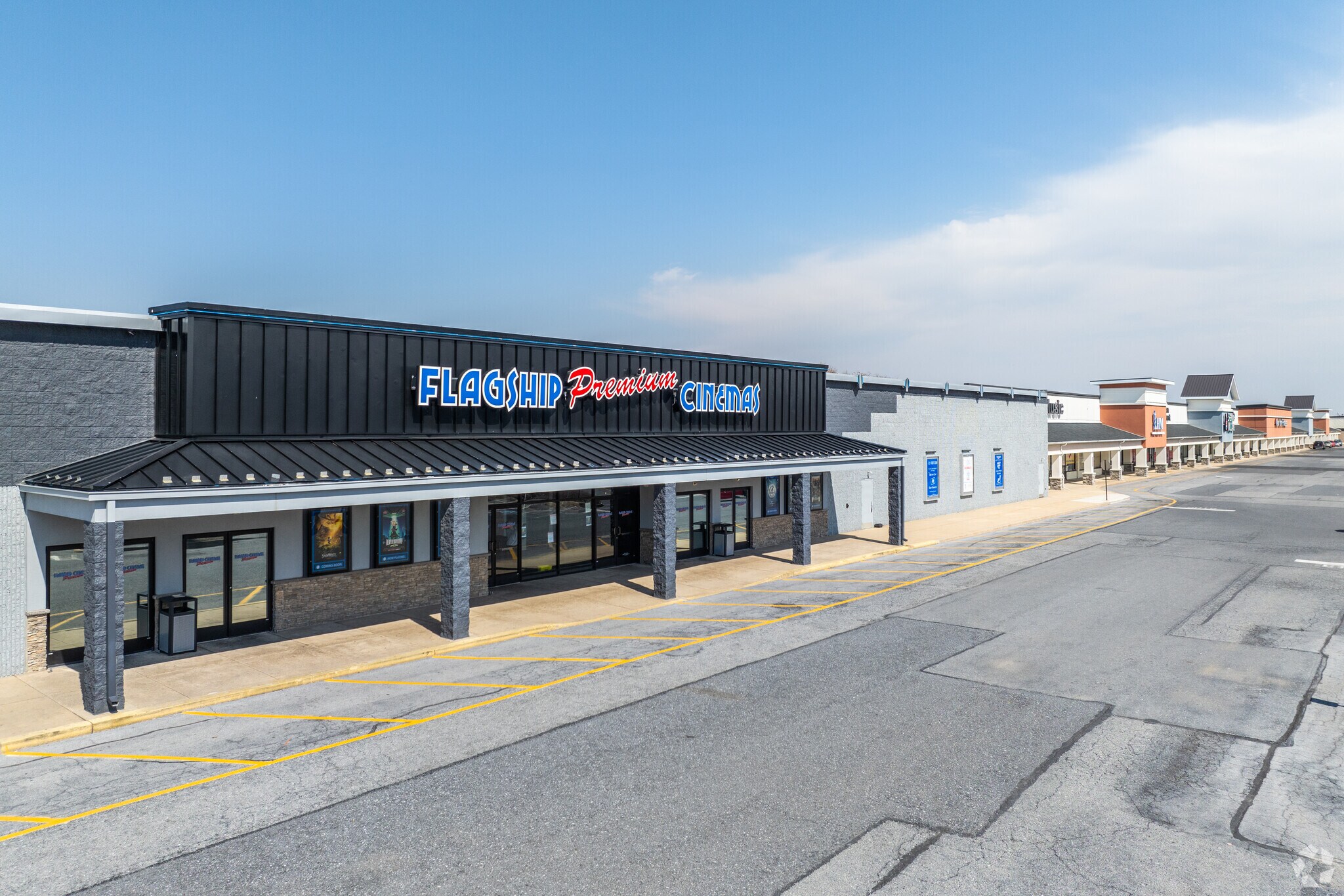 2-22 N Londonderry Sq, Palmyra, PA à louer Photo du bâtiment- Image 1 de 9