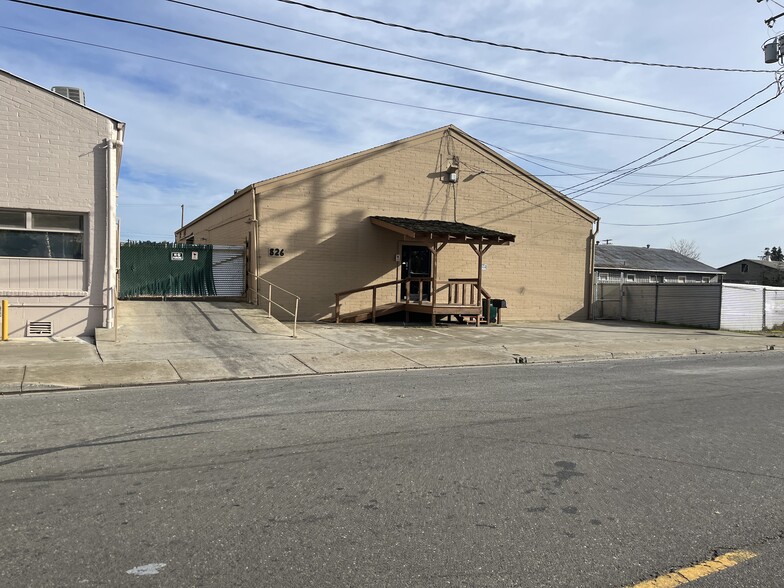 826 N Sacramento St, Lodi, CA for sale - Building Photo - Image 1 of 1