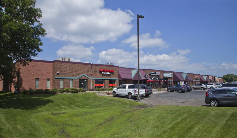 3771-3785 N Lexington Ave, Arden Hills, MN for sale - Primary Photo - Image 1 of 1