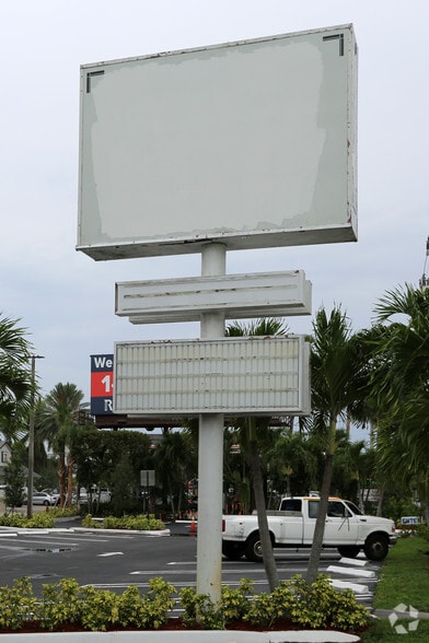 1696 S Military Trl, West Palm Beach, FL for lease - Building Photo - Image 3 of 27