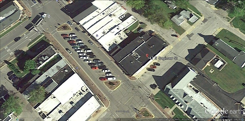 147 S Saginaw St, Saint Charles, MI à vendre - Photo du bâtiment - Image 2 de 2