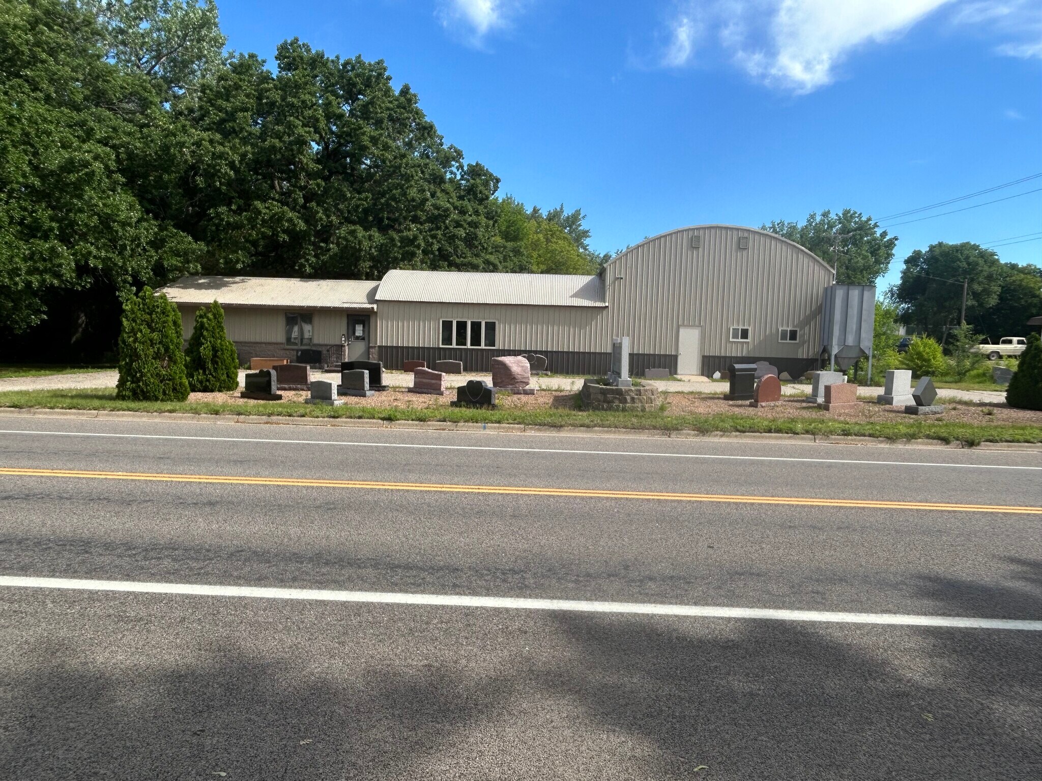 711 Main St E, Melrose, MN à vendre Photo du bâtiment- Image 1 de 17