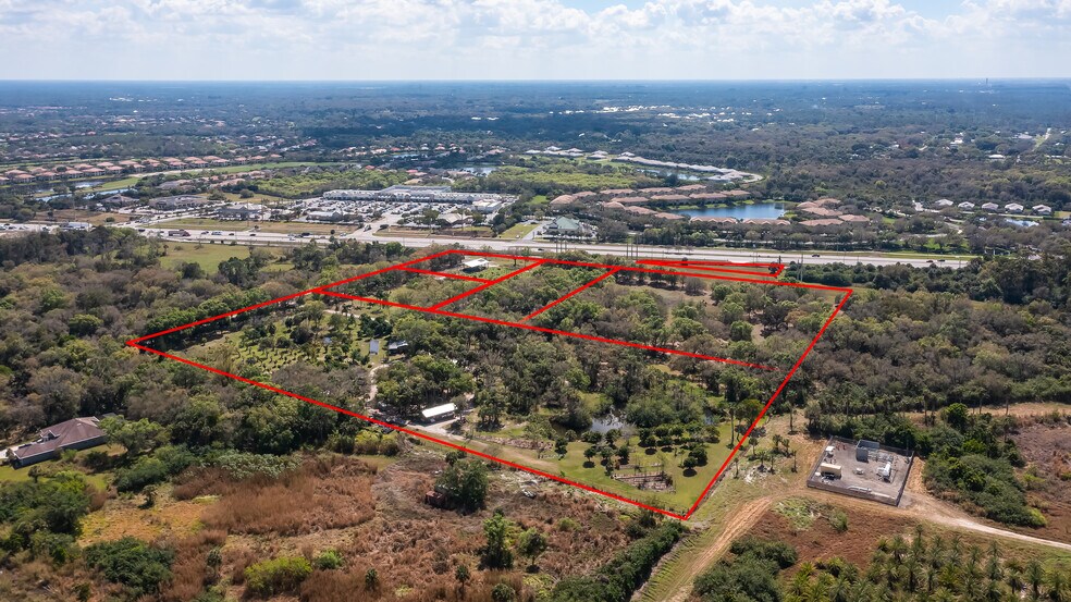 2990 Wildwood Ln, Fort Myers, FL à vendre - Photo du bâtiment - Image 2 de 23