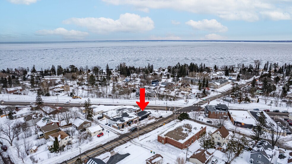 4501 E Superior St, Duluth, MN à vendre - Photo du bâtiment - Image 2 de 22