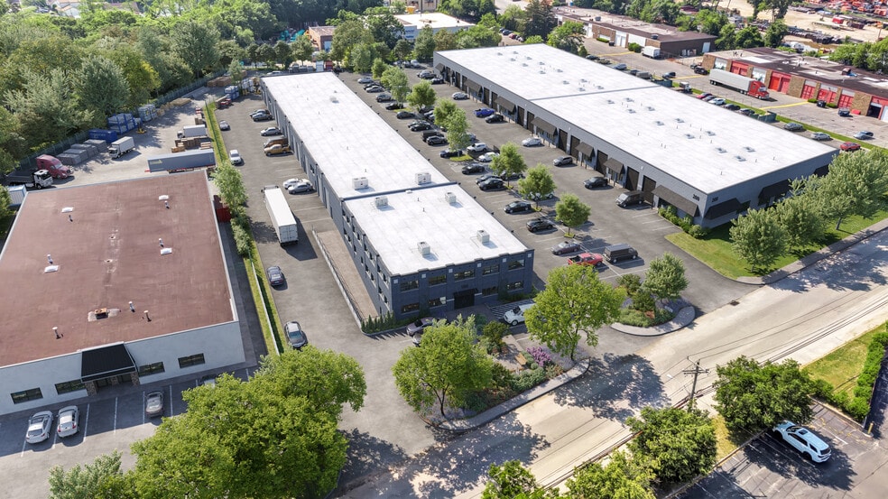 190 Blydenburgh Rd, Islandia, NY for lease - Building Photo - Image 3 of 4