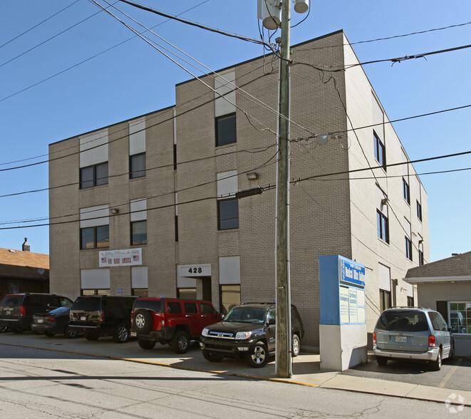 428 Division St, South Charleston, WV à vendre - Photo principale - Image 1 de 1