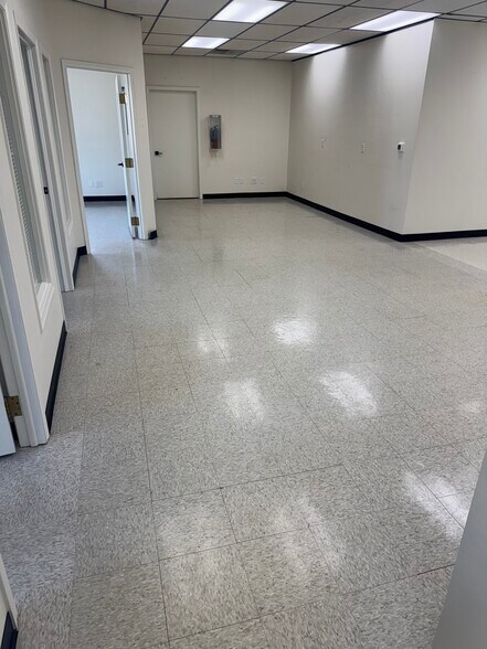 1119 W Kennedy Ave, Kimberly, WI à louer - Photo intérieure - Image 2 de 7