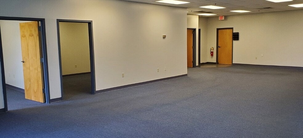 201 Regional Pky, Orangeburg, SC for lease - Interior Photo - Image 3 of 9