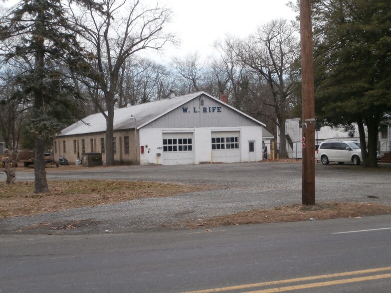 903-907 Marne Hwy, Hainesport, NJ à vendre - Photo du bâtiment - Image 3 de 5