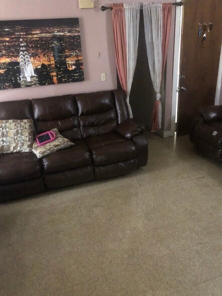 34-36 White St, New Haven, CT for sale - Building Photo - Image 2 of 11