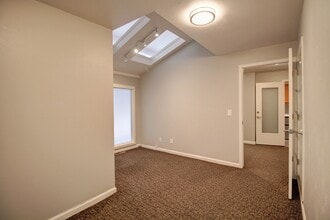 75 Manhattan Dr, Boulder, CO à louer Photo intérieure- Image 2 de 2