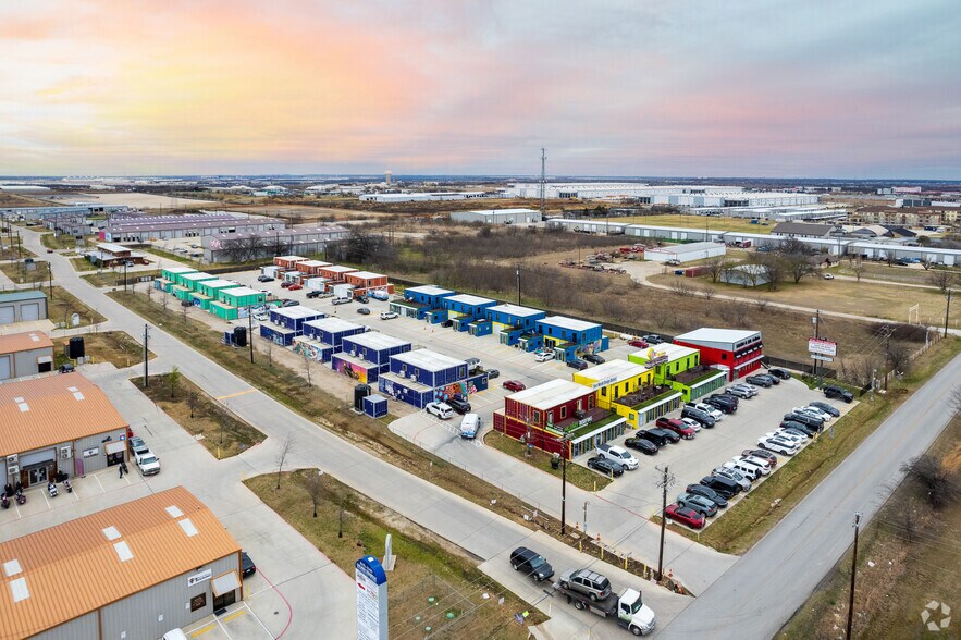 1953 Golden Heights Rd, Fort Worth, TX à louer - Aérien - Image 2 de 7