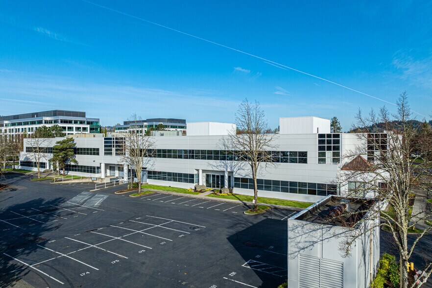 22011 SE 51st St, Issaquah, WA à vendre - Photo du bâtiment - Image 3 de 6