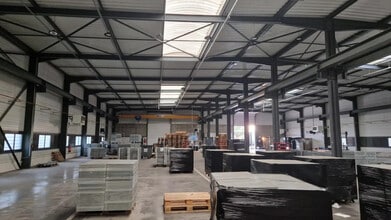 Flex in Saint-Priest for lease Building Photo- Image 1 of 12