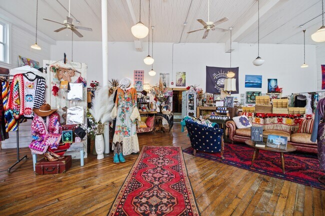 More details for 437 William Ave, Davis, WV - Retail for Sale