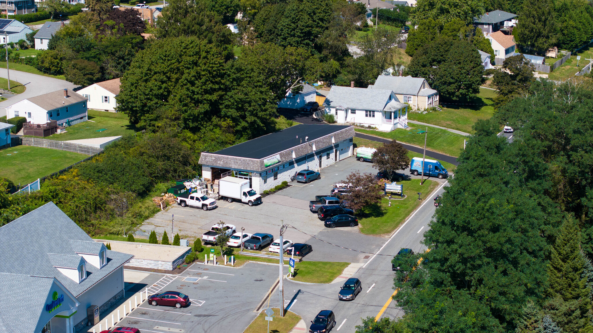 1844 E Main Rd, Portsmouth, RI à vendre Photo du bâtiment- Image 1 de 1