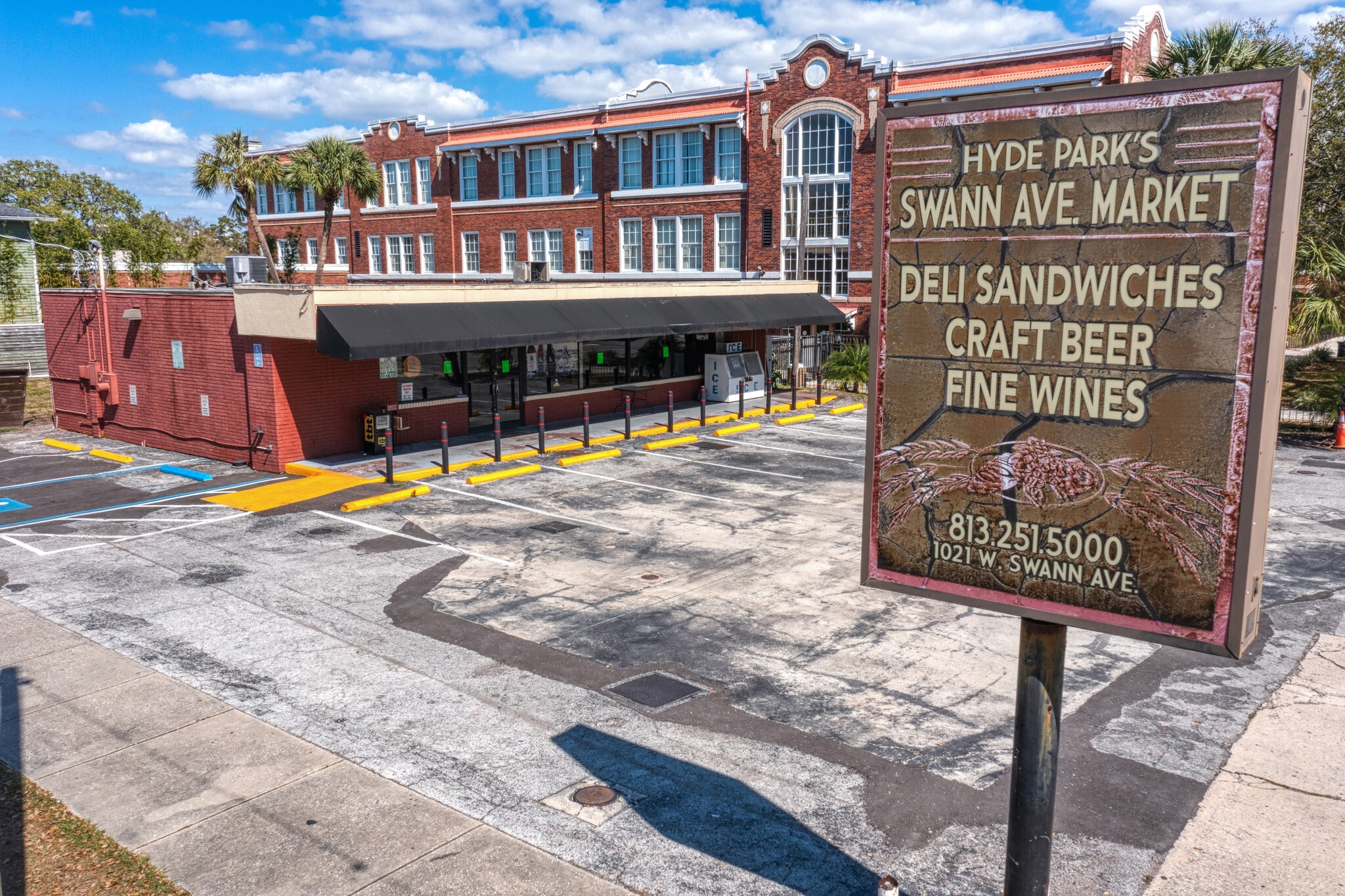 1021 W Swann Ave, Tampa, FL for lease Building Photo- Image 1 of 4