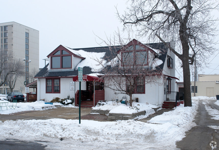 6 6th Ave N, Hopkins, MN for sale - Primary Photo - Image 1 of 1