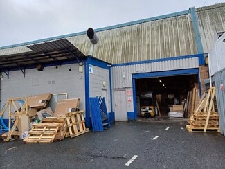 Plus de détails pour 22 Bull Ln, Londres - Industriel à louer