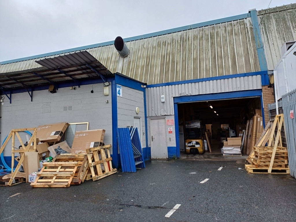 22 Bull Ln, London for lease Building Photo- Image 1 of 2
