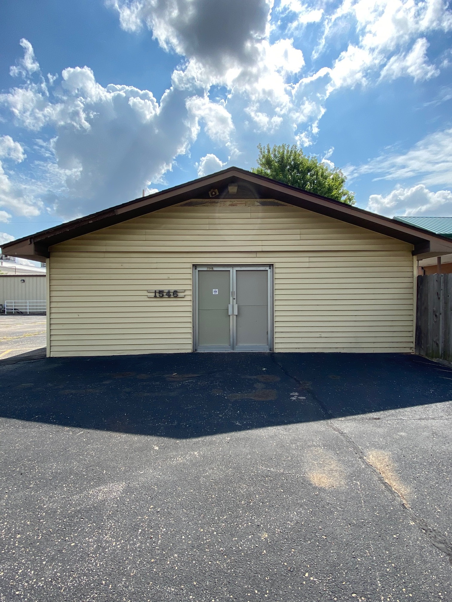 1542 S Market St, Wichita, KS à vendre Photo du bâtiment- Image 1 de 1