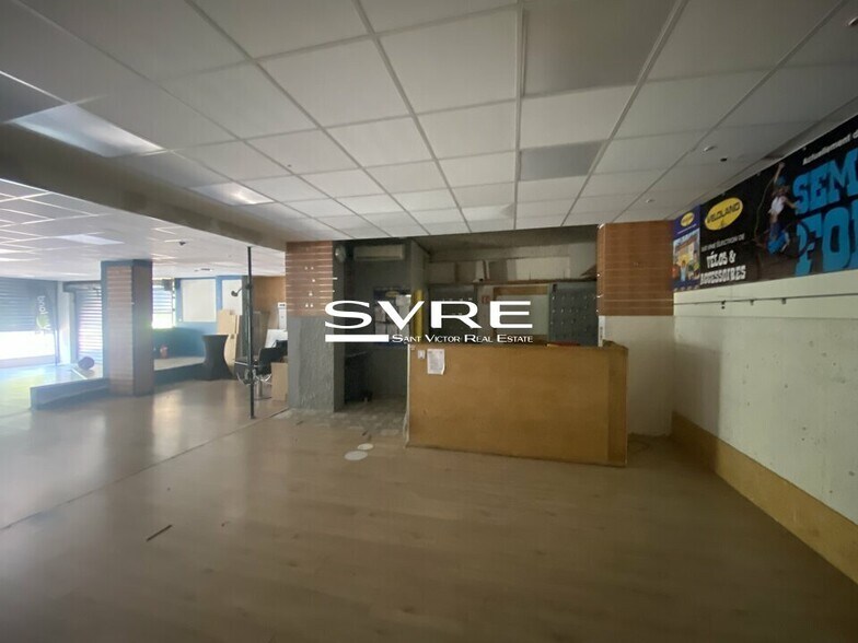 Retail in Marseille for lease - Building Photo - Image 3 of 11