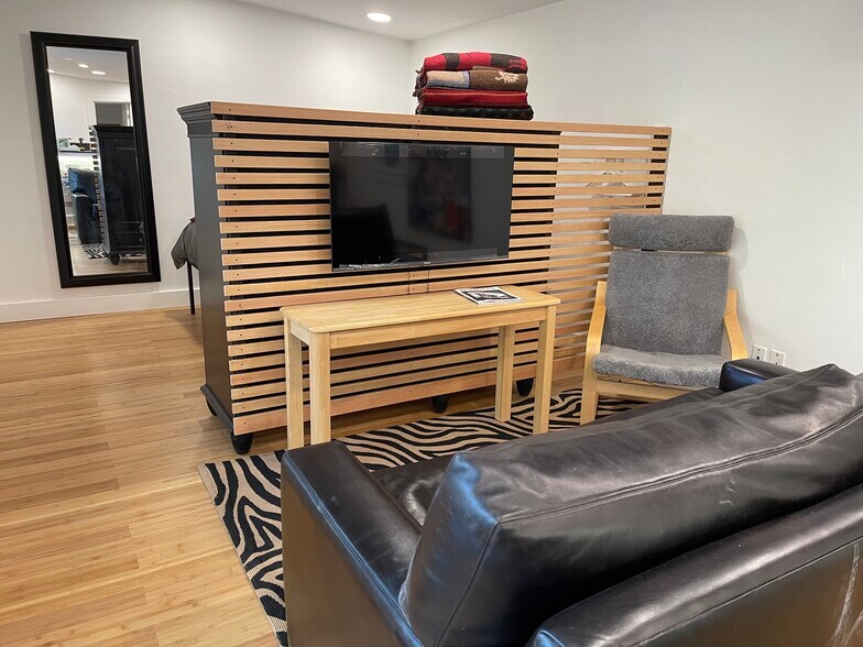 803 Uren St, Nevada City, CA à vendre - Photo du bâtiment - Image 3 de 47