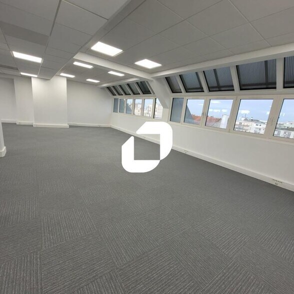 Office in Boulogne-Billancourt for lease - Interior Photo - Image 3 of 9