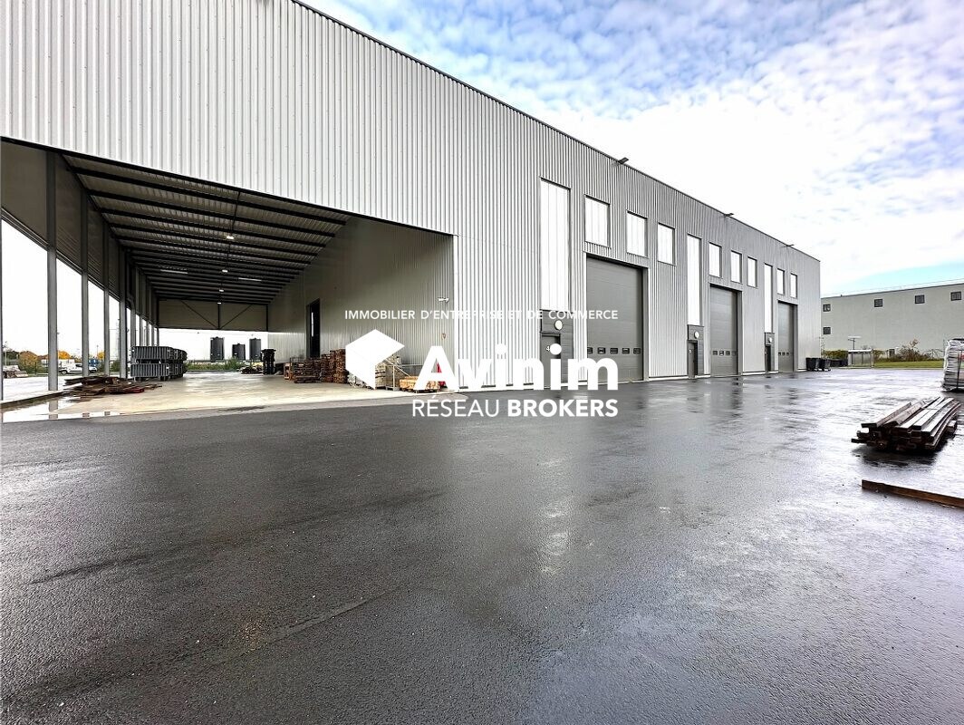 Industrial in Meaux for lease Building Photo- Image 1 of 17