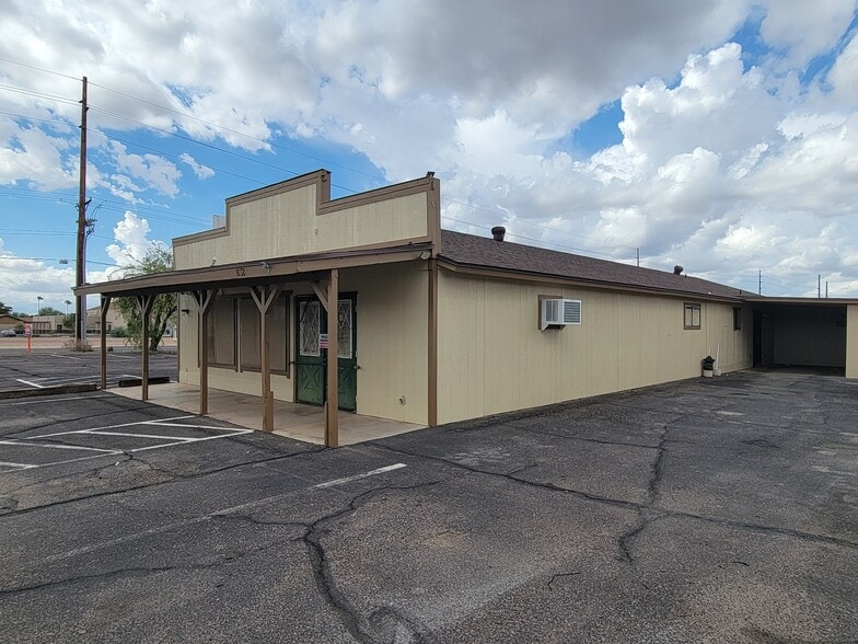 832 N Main Dr, Apache Junction, AZ for sale - Building Photo - Image 2 of 7