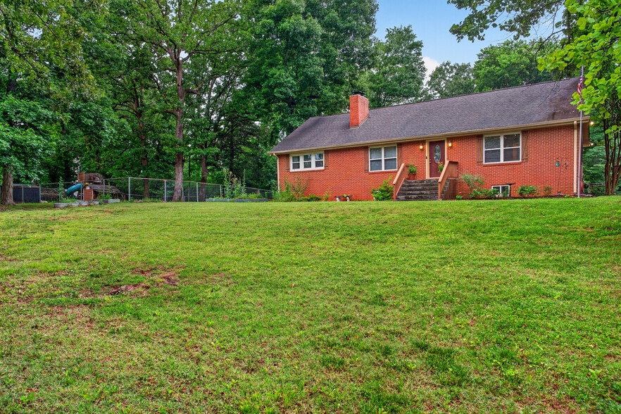2508 Gunbarrel Rd, Chattanooga, TN for sale - Building Photo - Image 3 of 10