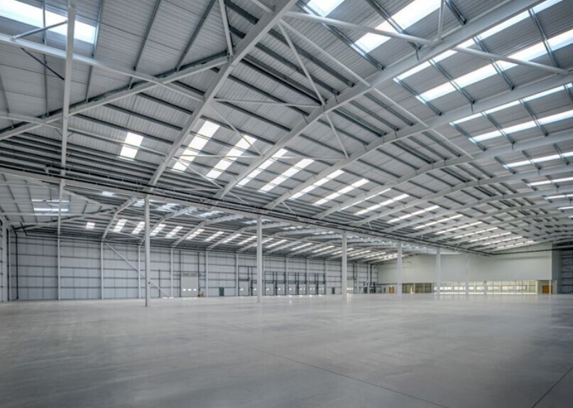 87 James Kearns Av, Rochdale for lease Interior Photo- Image 1 of 4