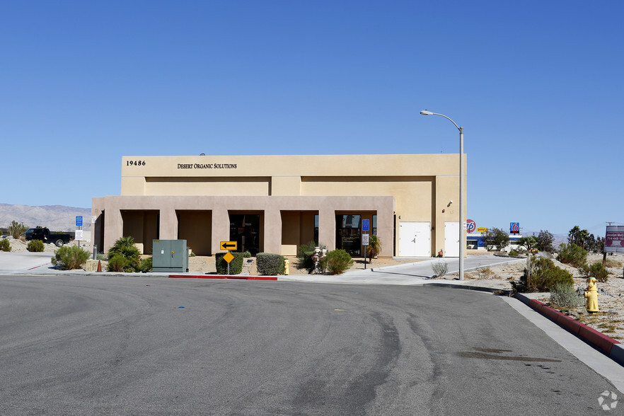 19486 Newhall St, North Palm Springs, CA for sale - Building Photo - Image 3 of 6