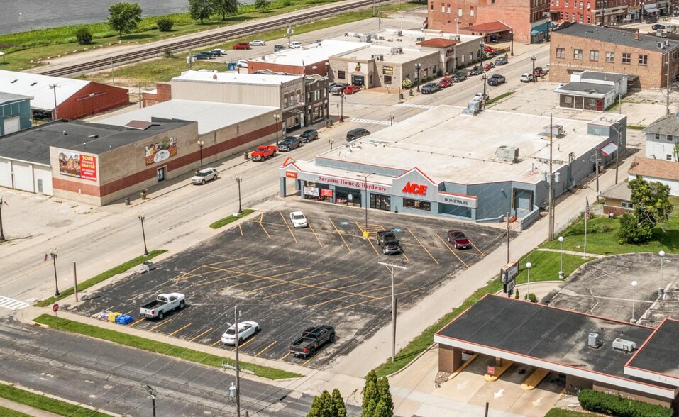 108 Main St, Savanna, IL for sale - Building Photo - Image 1 of 14