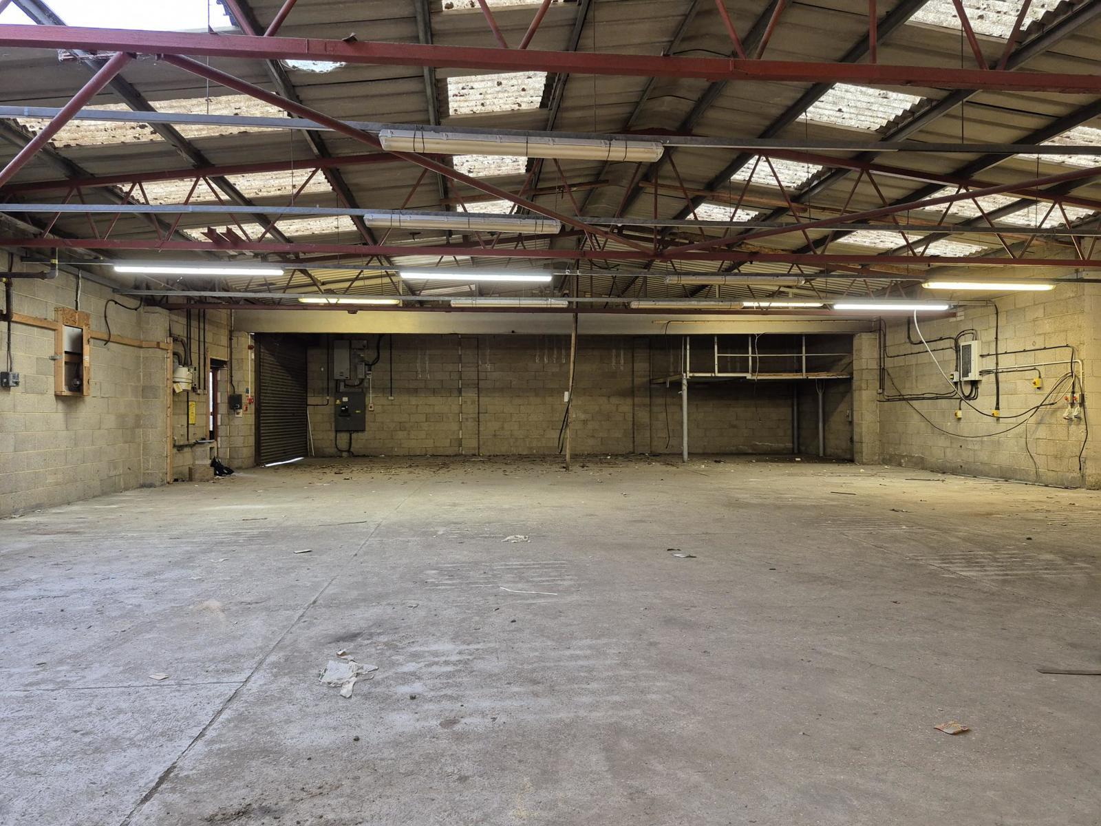 Gore Rd, New Milton for lease Interior Photo- Image 1 of 2