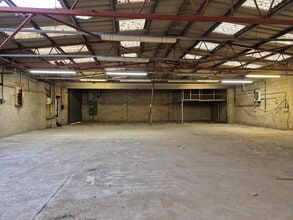 Gore Rd, New Milton for lease Interior Photo- Image 1 of 2