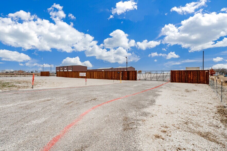 5513 Smiley Rd, Celina, TX à louer - Photo du bâtiment - Image 2 de 37