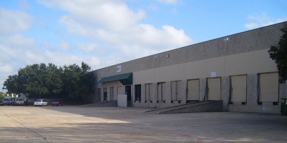 6550 Long Point Rd, Houston, TX for lease - Building Photo - Image 1 of 5