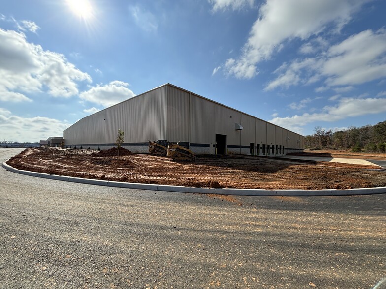 228 Quality Dr, Mocksville, NC for lease - Building Photo - Image 3 of 9