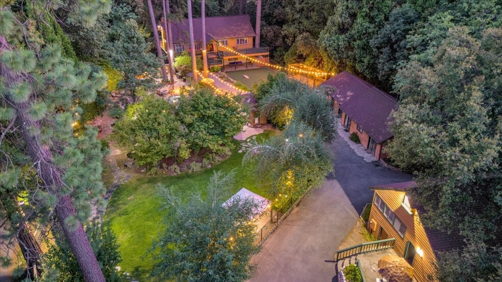 22732 Middle Camp rd, Sonora, CA for sale - Primary Photo - Image 1 of 132