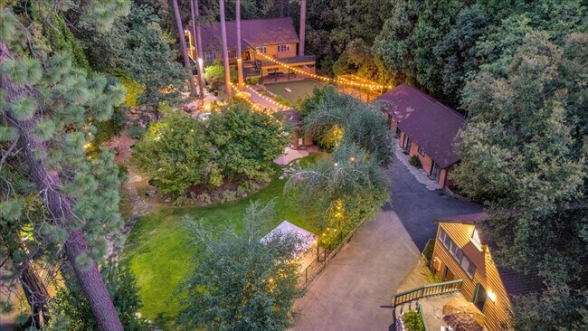 Plus de détails pour 22732 Middle Camp rd, Sonora, CA - Services hôteliers à vendre