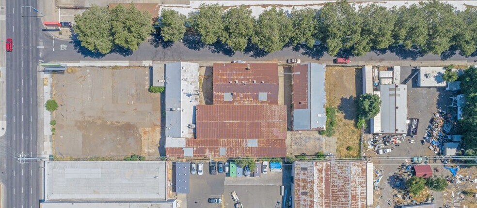 1616 N C St, Sacramento, CA à vendre - Photo du bâtiment - Image 2 de 4