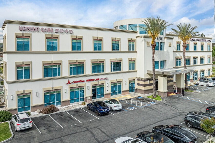 2707 E Valley Blvd, West Covina, CA for lease - Building Photo - Image 1 of 9