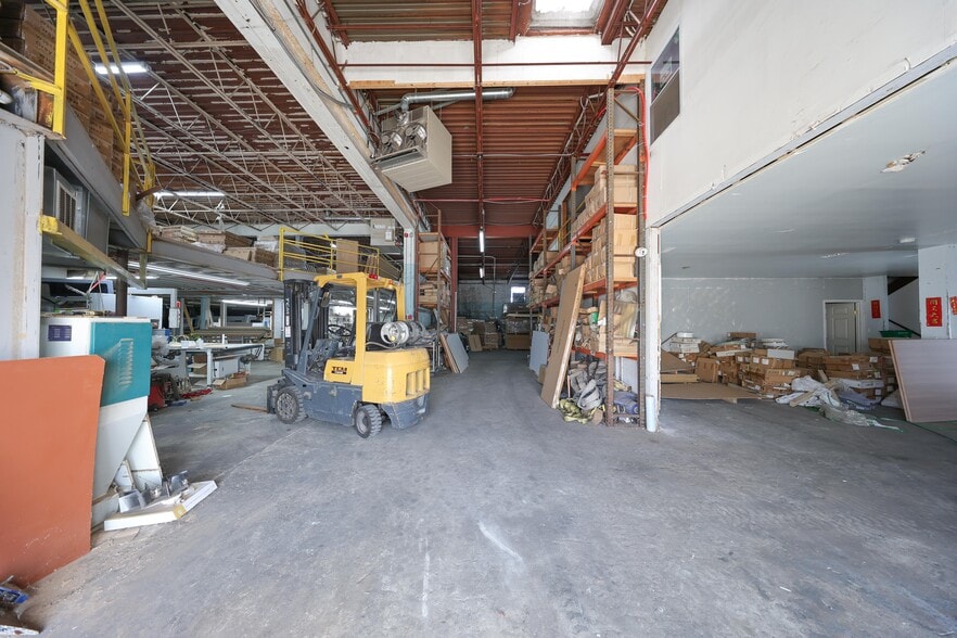 15 Home Ter, Roselle, NJ for sale - Interior Photo - Image 3 of 31