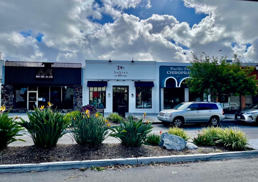 127 Main St, Vista, CA for lease - Building Photo - Image 3 of 9