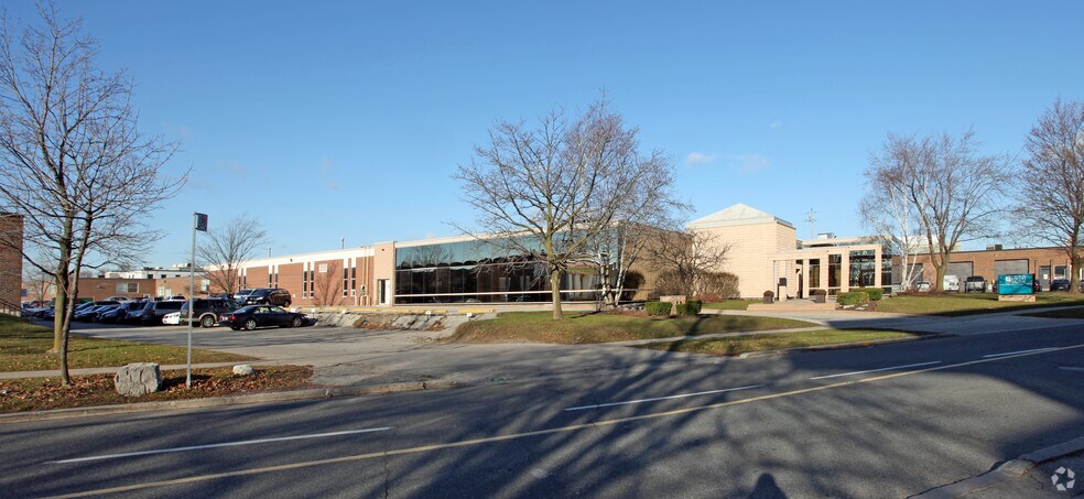 50 Valleybrook Dr, Toronto, ON for sale - Primary Photo - Image 1 of 1