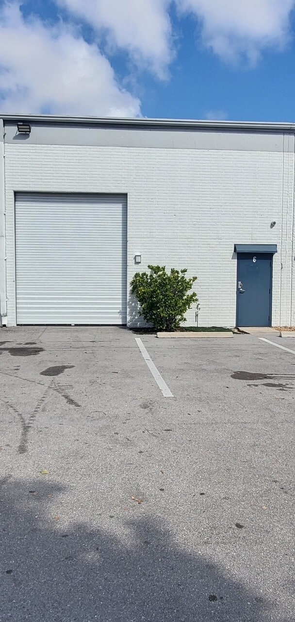 1533-1717 SW 1st Way, Deerfield Beach, FL for lease Building Photo- Image 1 of 8