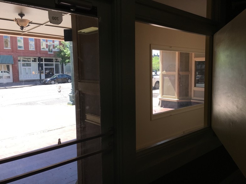 700 Texas St, Shreveport, LA à louer - Photo du bâtiment - Image 3 de 20