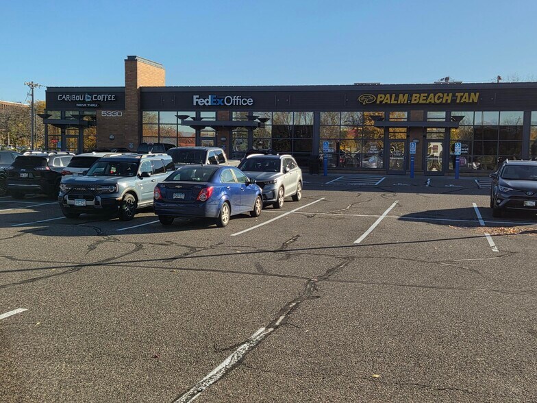 5330 Cedar Lake Rd, Saint Louis Park, MN à louer - Photo du bâtiment - Image 3 de 14