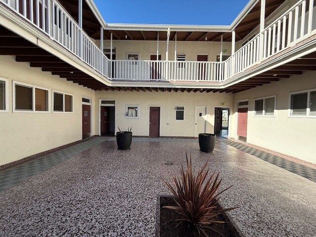 801 Portola Dr, San Francisco, CA à louer - Photo du bâtiment - Image 1 de 31